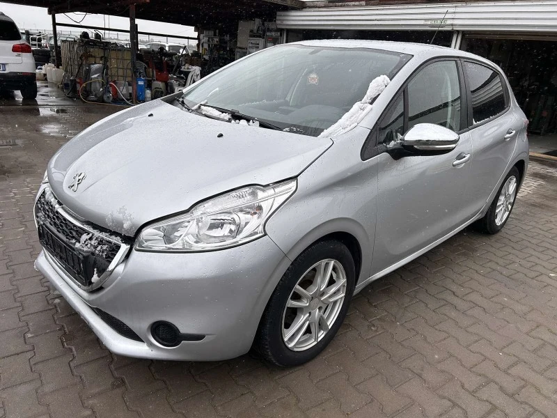 Peugeot 208 1.2 VTI/82hp, снимка 1 - Автомобили и джипове - 40019560