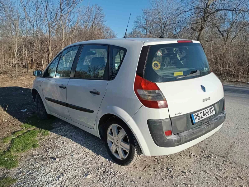 Renault Scenic, снимка 6 - Автомобили и джипове - 48386823