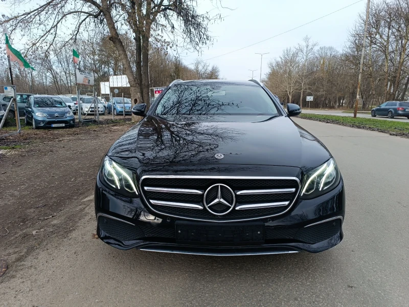 Mercedes-Benz E 220 АВТОМАТИК ЕВРО 6, снимка 2 - Автомобили и джипове - 48902406