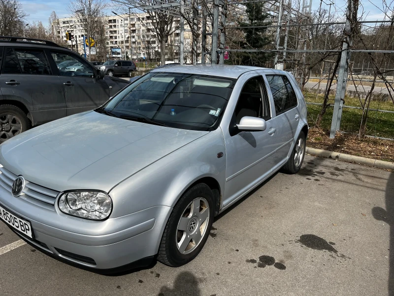 VW Golf 1.6SR + климатроник, снимка 2 - Автомобили и джипове - 49513570