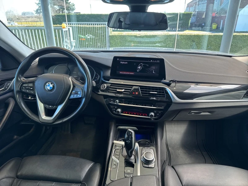 BMW 520 Luxury Line, снимка 6 - Автомобили и джипове - 49556098