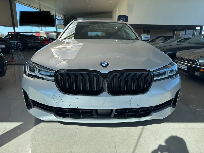 BMW 520 Luxury Line, снимка 2 - Автомобили и джипове - 49556098