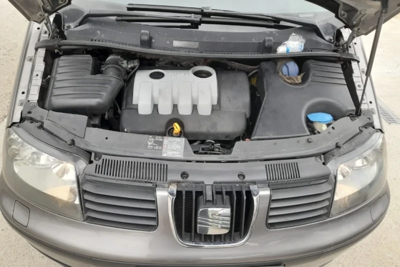 Seat Alhambra, снимка 5 - Автомобили и джипове - 50894368