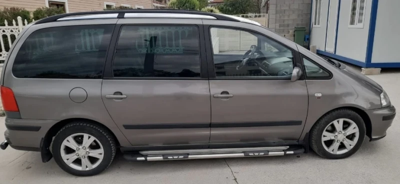 Seat Alhambra, снимка 3 - Автомобили и джипове - 50894368
