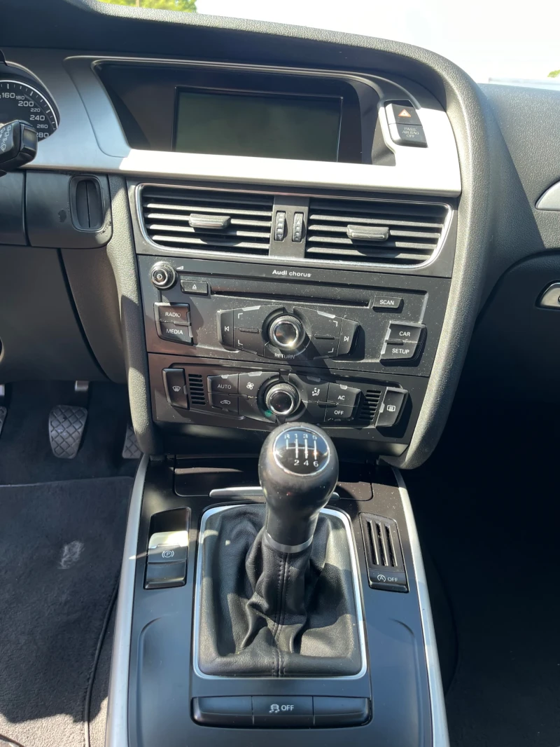 Audi A4 B8 2.0TDI, снимка 15 - Автомобили и джипове - 52336474