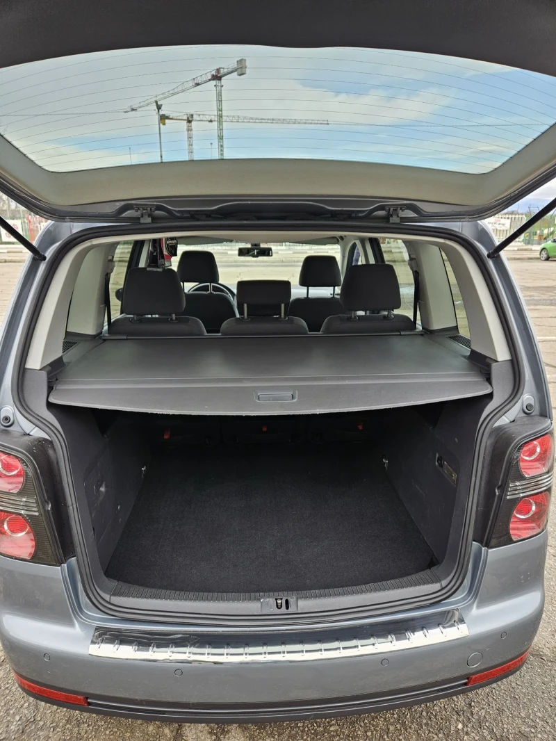 VW Touran 2.0 TDI-DSG-Freestyle 146500km.- уникат, снимка 6 - Автомобили и джипове - 53355081