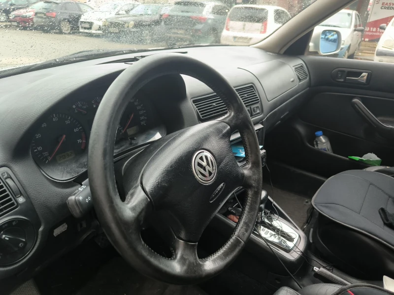 VW Golf Авт! АГУ!, снимка 6 - Автомобили и джипове - 53514099
