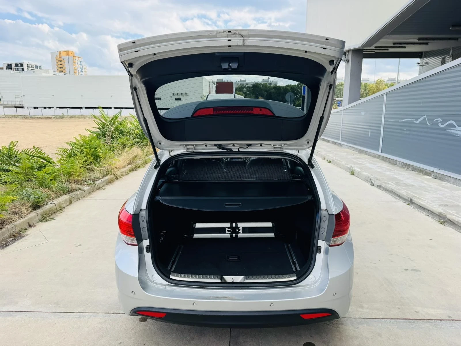Hyundai I40 2.0i Premium CH - изображение 8