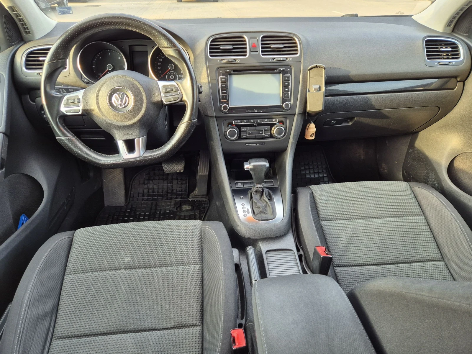VW Golf, снимка 4 - Автомобили и джипове - 53877709