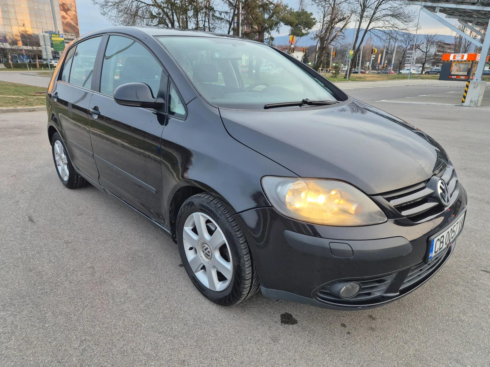 VW Golf Plus 1.6 FSI, снимка 4 - Автомобили и джипове - 53950768