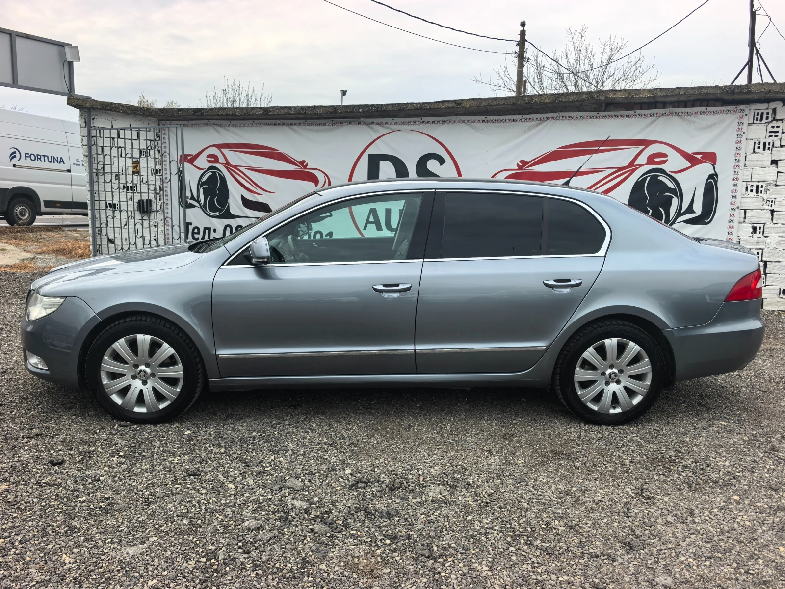 Skoda Superb 2.0TDI, снимка 2 - Автомобили и джипове - 54220115