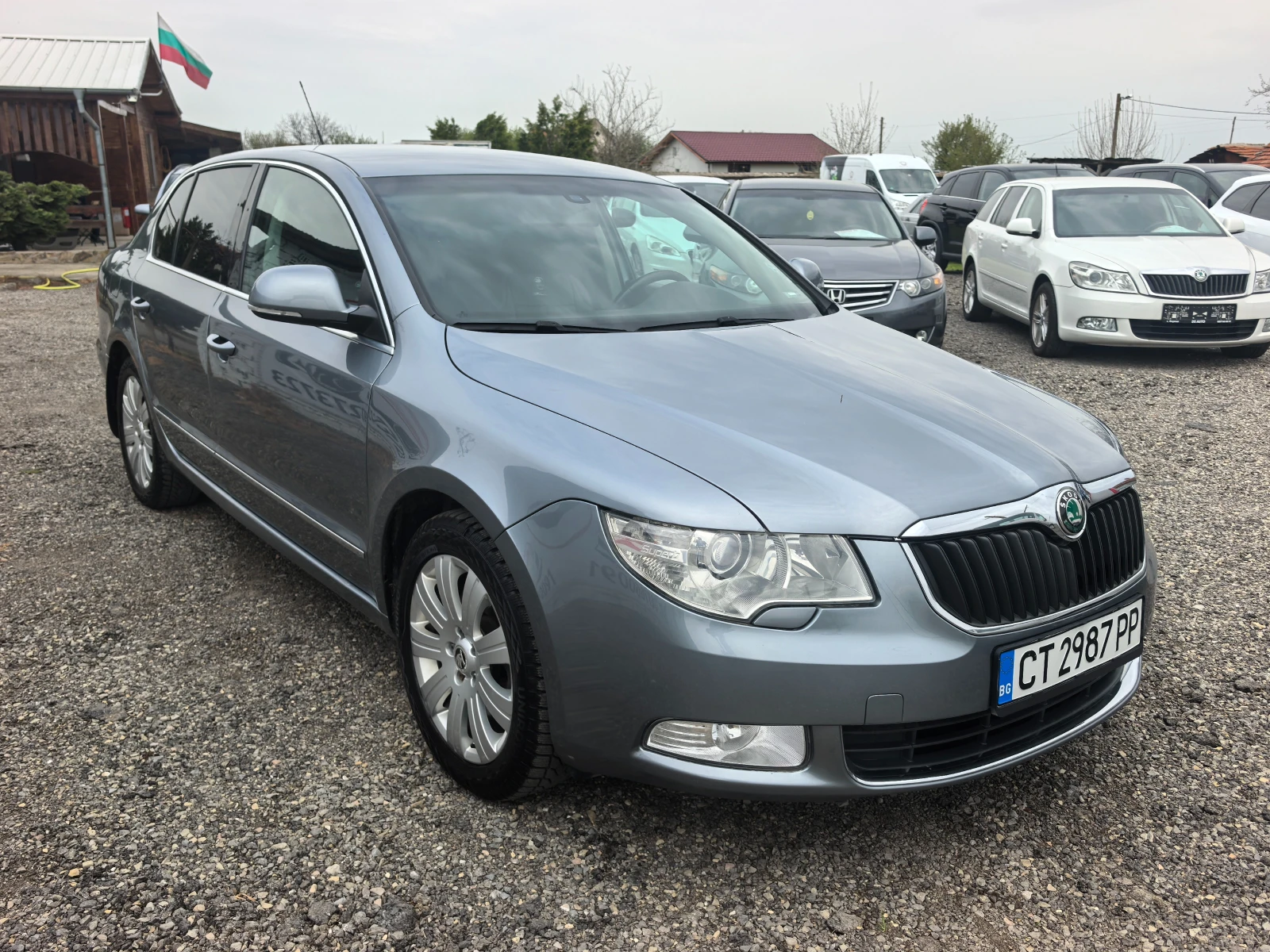 Skoda Superb 2.0TDI, снимка 7 - Автомобили и джипове - 54220115