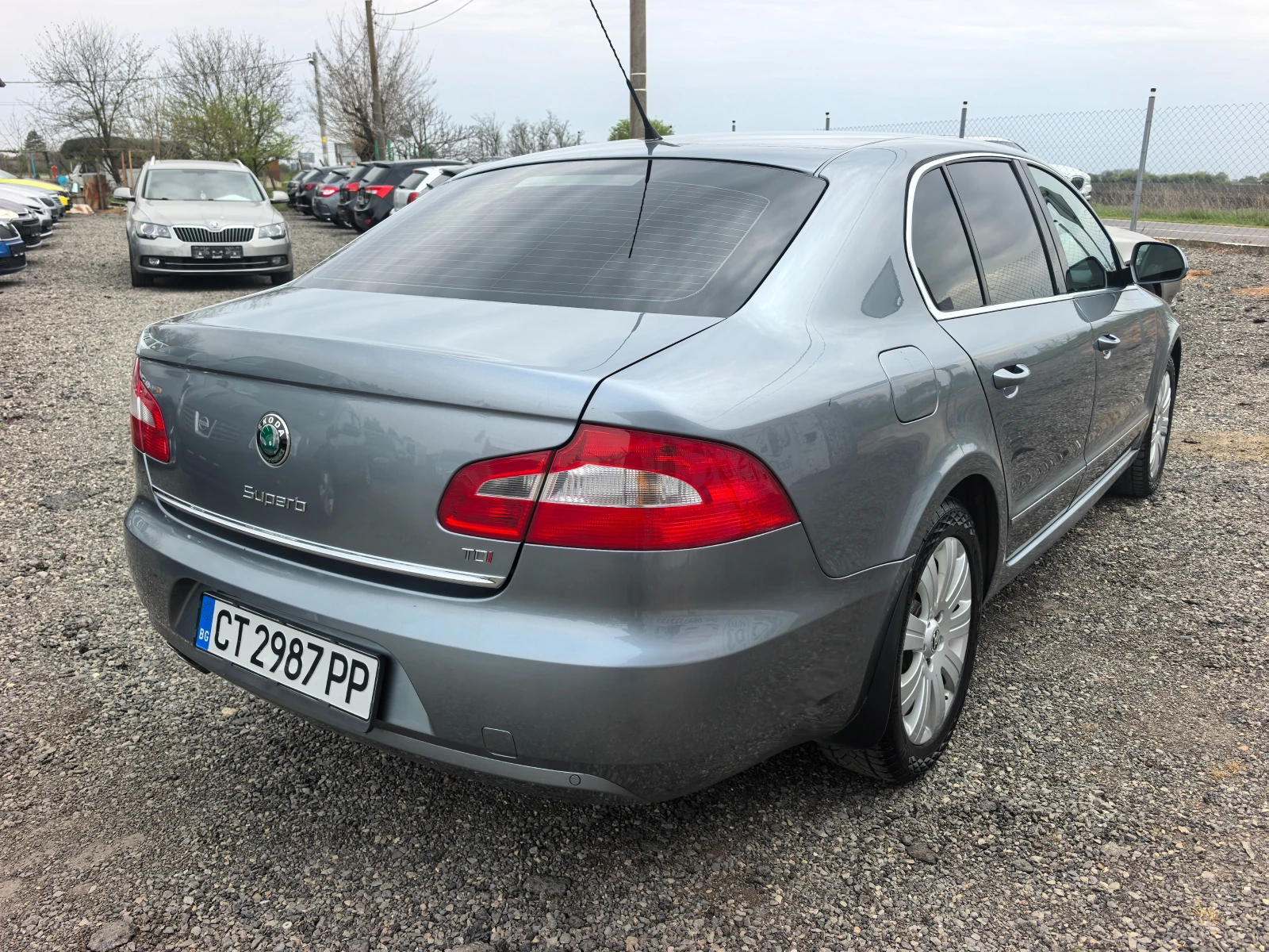 Skoda Superb 2.0TDI, снимка 5 - Автомобили и джипове - 54220115