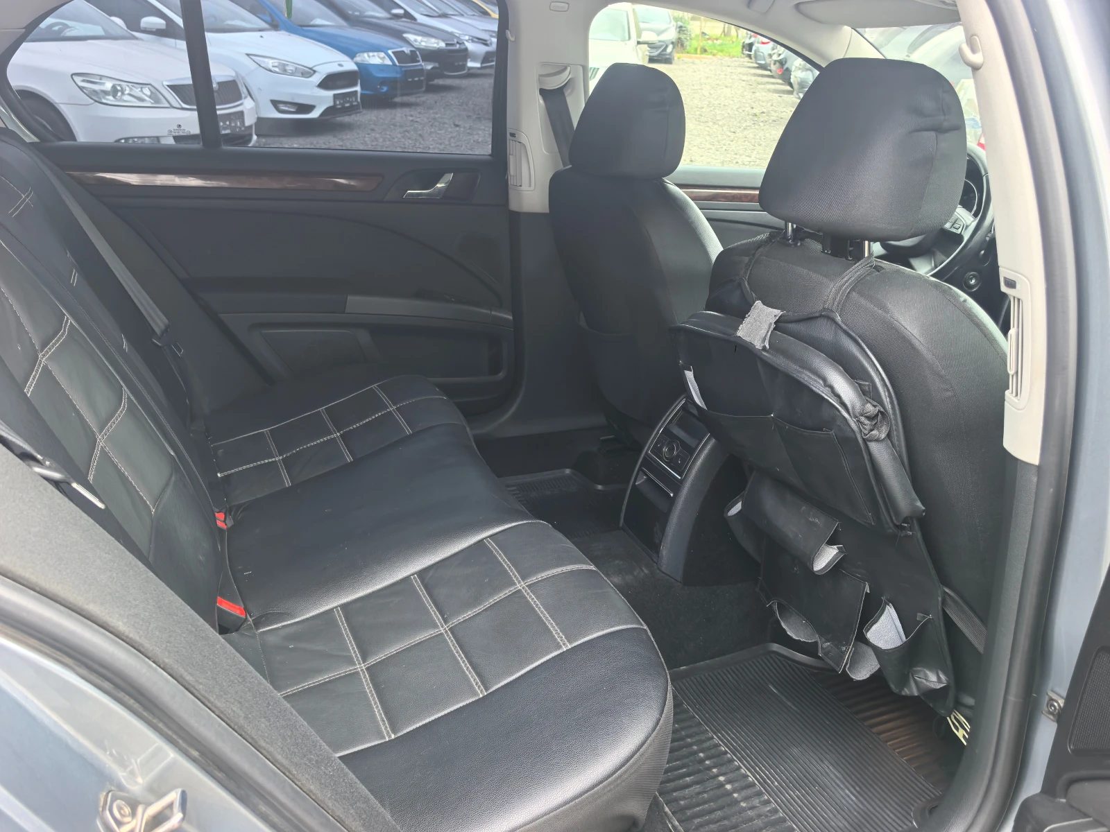 Skoda Superb 2.0TDI, снимка 12 - Автомобили и джипове - 54220115