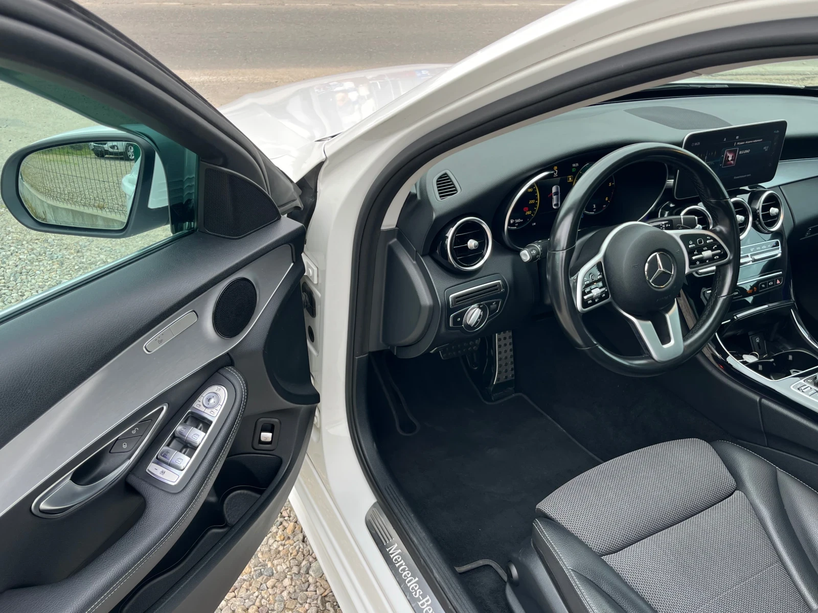 Mercedes-Benz C 220 4-Matic.Face.Топ състояние.Собствен лизинг!!!, снимка 9 - Автомобили и джипове - 54220311