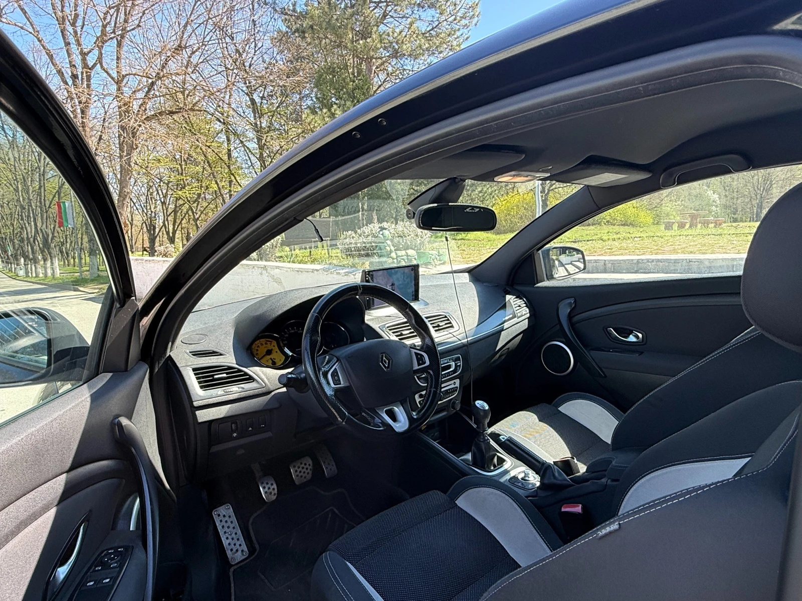 Renault Megane 2.0T RS, снимка 6 - Автомобили и джипове - 54611255