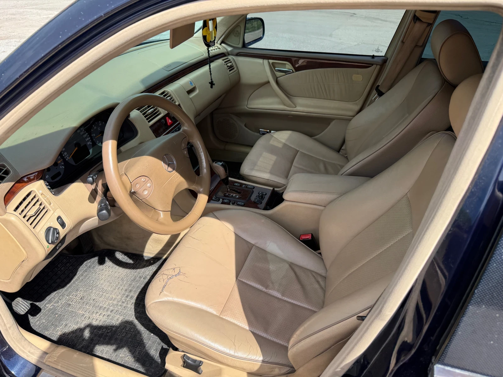 Mercedes-Benz E 270 E270CDI , снимка 7 - Автомобили и джипове - 54855205