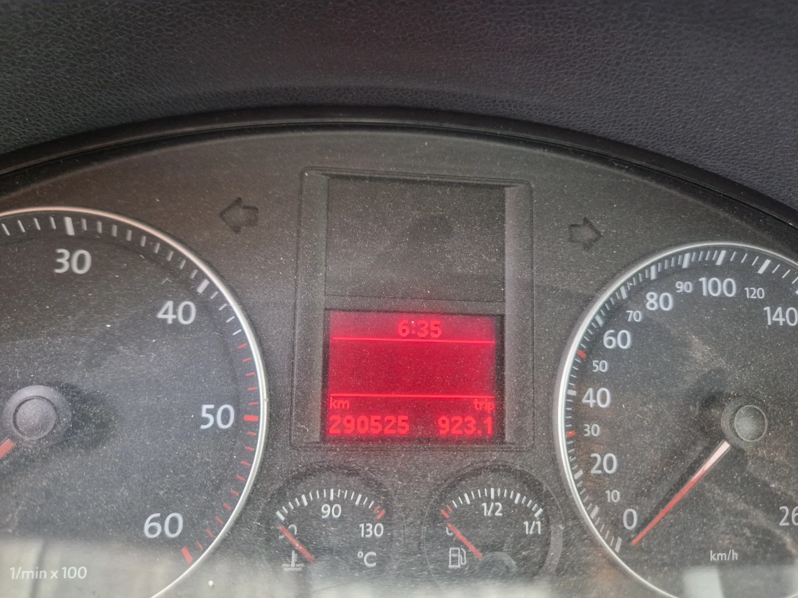VW Golf 1.9TDI, 105кс.06г.5вр.Италия.БЕЗ РЪЖДИ.Транз.номер, снимка 11 - Автомобили и джипове - 54962676