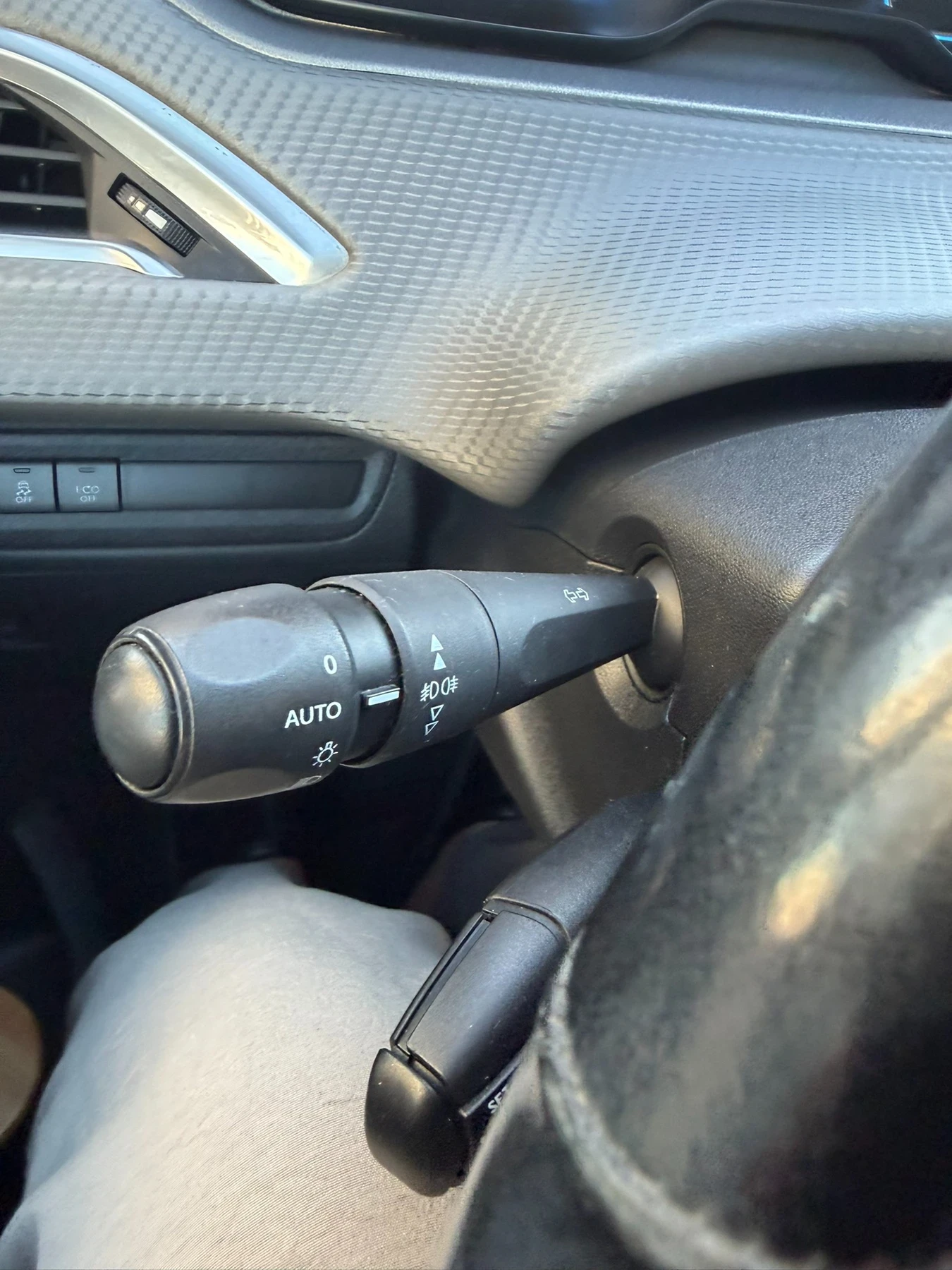 Peugeot 2008, снимка 8 - Автомобили и джипове - 55710892