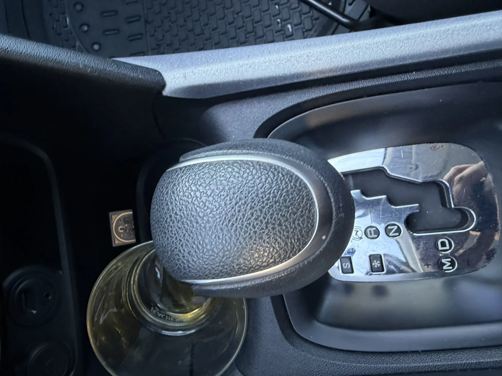 Peugeot 2008, снимка 11 - Автомобили и джипове - 55710892