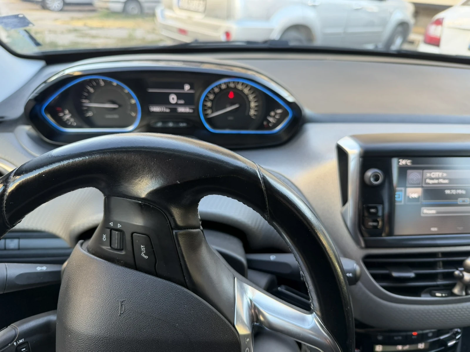 Peugeot 2008, снимка 15 - Автомобили и джипове - 55710892