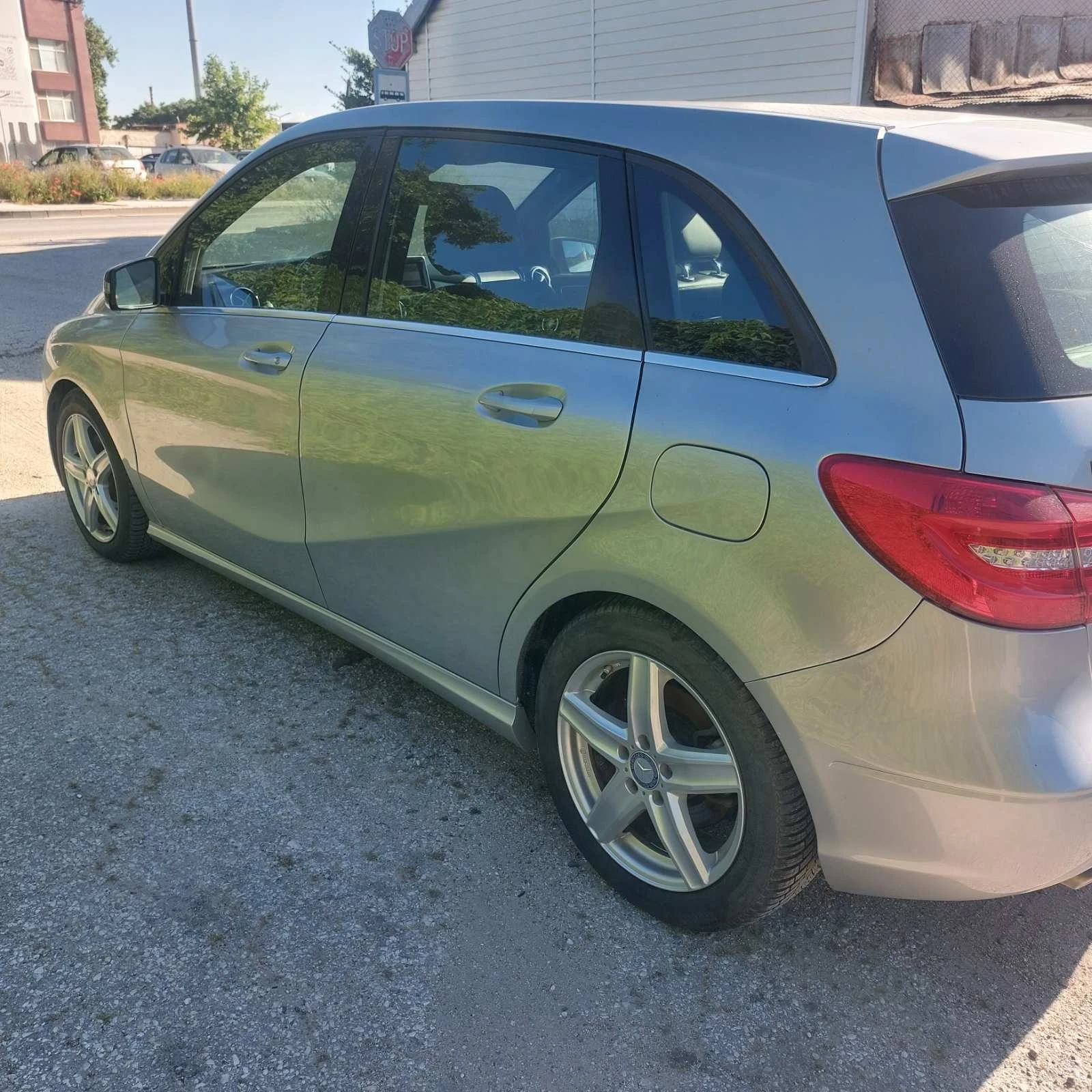 Mercedes-Benz B 250, снимка 4 - Автомобили и джипове - 55805725