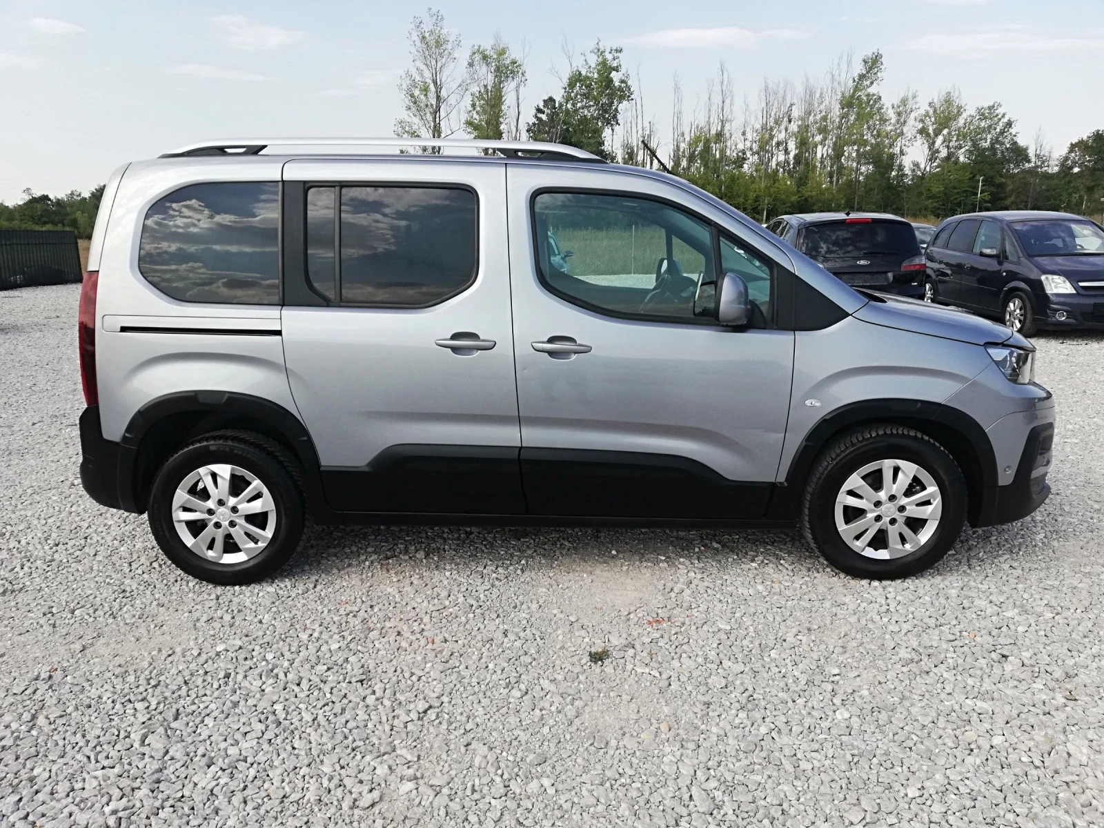 Peugeot Rifter 1.5D KLI NAVI , снимка 8 - Автомобили и джипове - 55901754