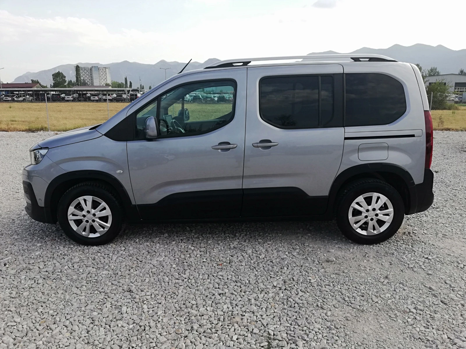 Peugeot Rifter 1.5D KLI NAVI , снимка 15 - Автомобили и джипове - 55901754