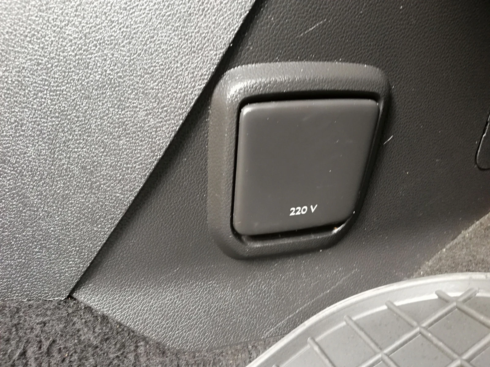 Peugeot Rifter 1.5D KLI NAVI , снимка 10 - Автомобили и джипове - 55901754