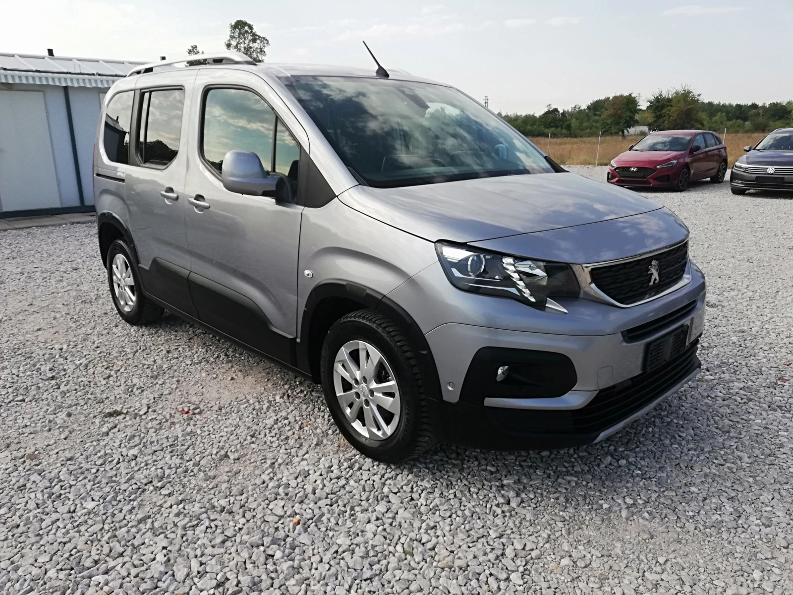 Peugeot Rifter 1.5D KLI NAVI , снимка 9 - Автомобили и джипове - 55901754
