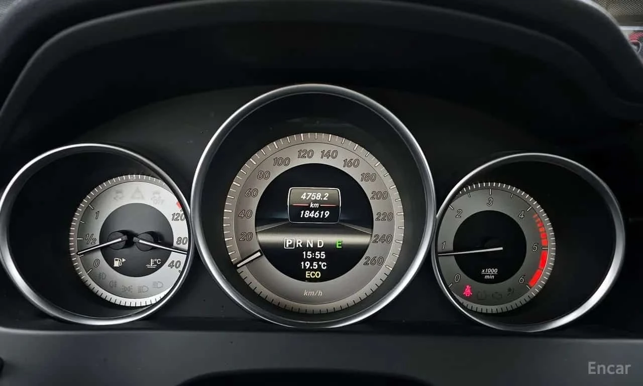 Mercedes-Benz C 220 АМГ ПАКЕТ/ CDI Coupe /ПОДГРЕВ/ПАМЕТ/, снимка 8 - Автомобили и джипове - 56332222