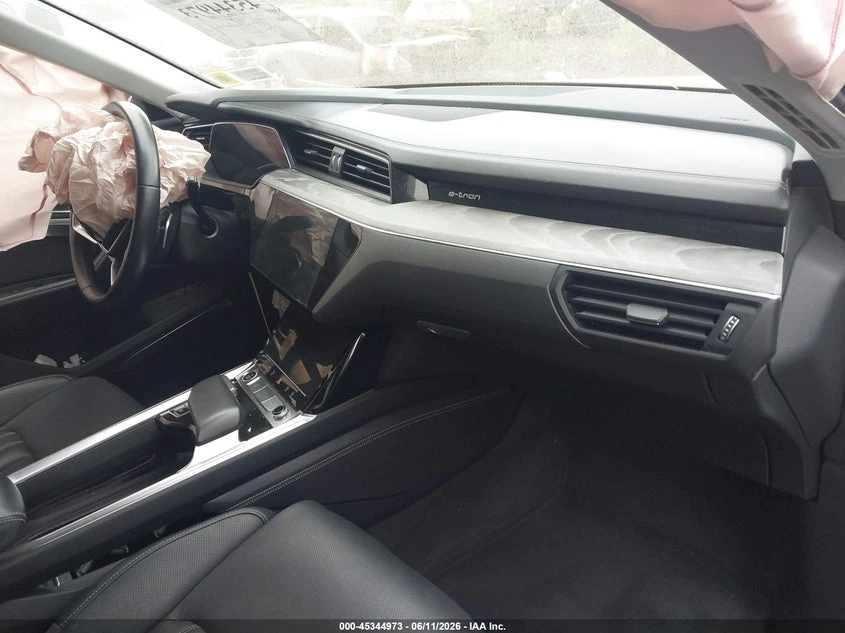 Audi E-Tron Prestige Quattro, снимка 5 - Автомобили и джипове - 56618869