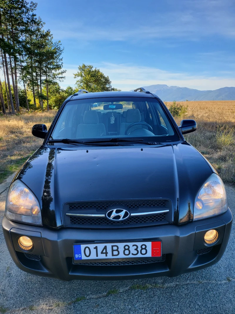 Hyundai Tucson 2.0 crdi 4?4, снимка 2 - Автомобили и джипове - 47449547