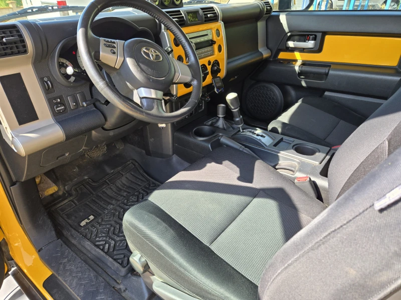 Toyota Fj cruiser, снимка 11 - Автомобили и джипове - 47497935