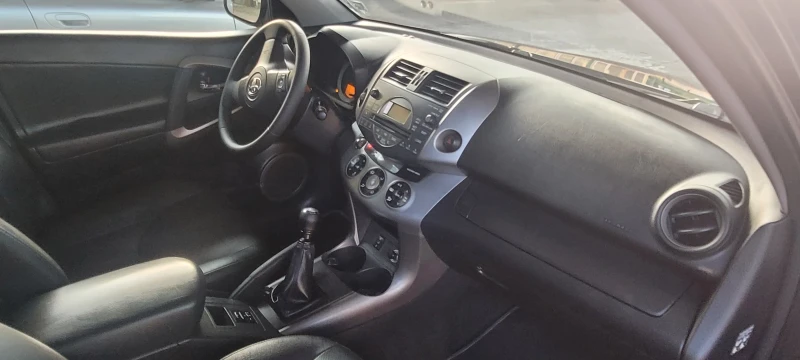 Toyota Rav4 2.2, снимка 8 - Автомобили и джипове - 47504813