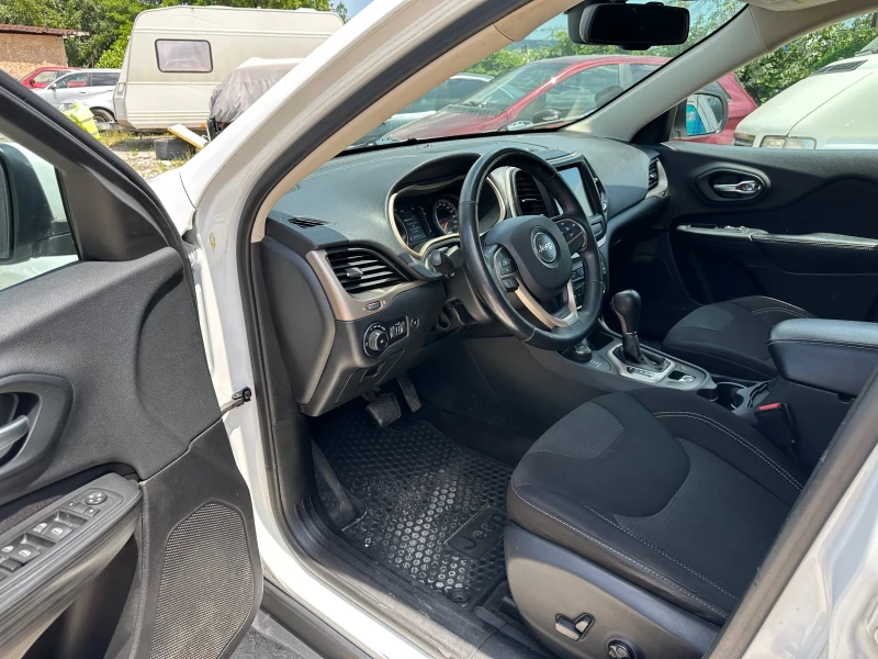 Jeep Cherokee 2.4i 4x4  NORTH Цена за Кеш, снимка 7 - Автомобили и джипове - 52075622