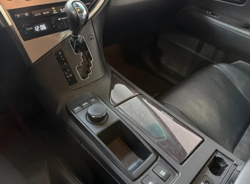 Lexus RX 350 SPORT * * ЧИСТА ИСТОРИЯ * * ОБДУХВАНЕ * * 360КАМ *, снимка 7 - Автомобили и джипове - 53119340