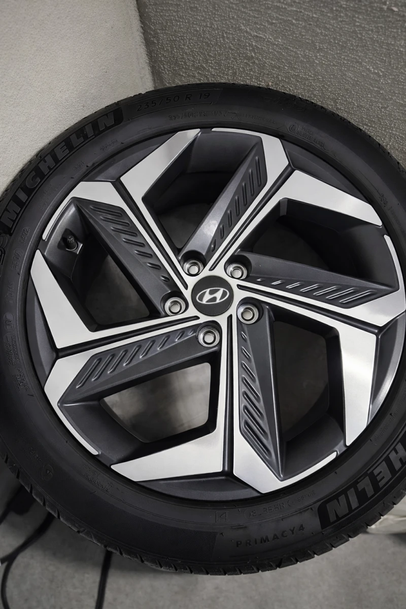 Hyundai Tucson, снимка 8 - Автомобили и джипове - 53456190