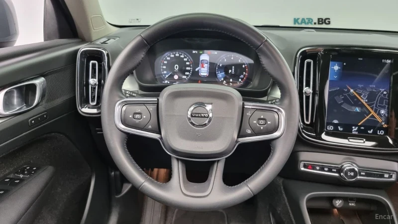 Volvo XC40 * MOMENTUM* ПАНО* KEYLESS* Camera* ПОДГРЕВ* , снимка 9 - Автомобили и джипове - 55401841