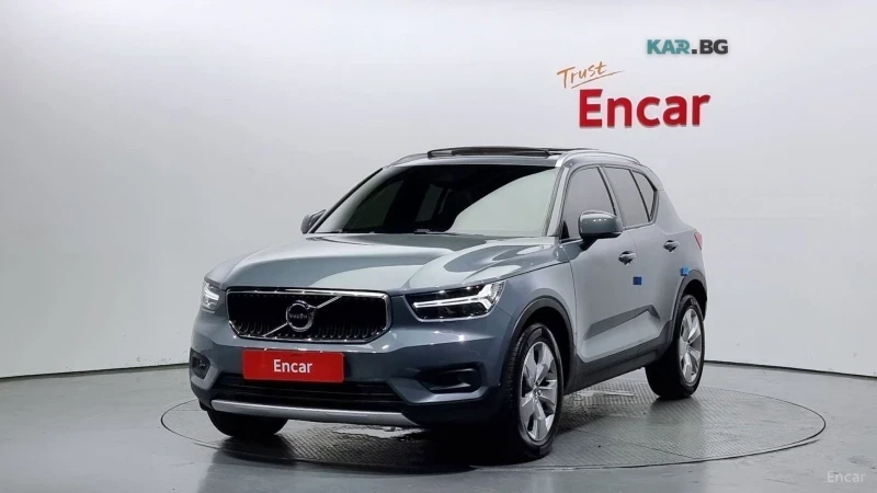 Volvo XC40 * MOMENTUM* ПАНО* KEYLESS* Camera* ПОДГРЕВ* 
