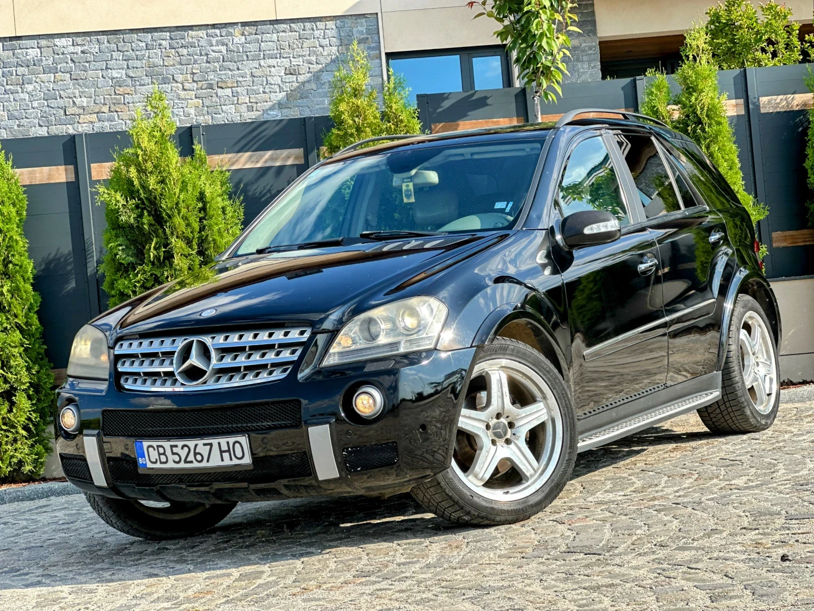 Mercedes-Benz ML 320 3.0D/224hp* AMG ПАКЕТ* ПОДГРЕВ* ОБДУХВАНЕ* КАМЕРА* - изображение 3