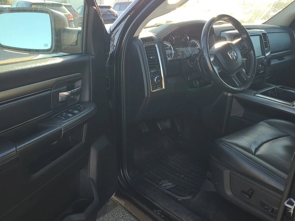 Dodge RAM 1500 * SPORT CREW CAB SHORT BED * CARFAX * БЕЗ ПЪРВОНАЧ - изображение 5
