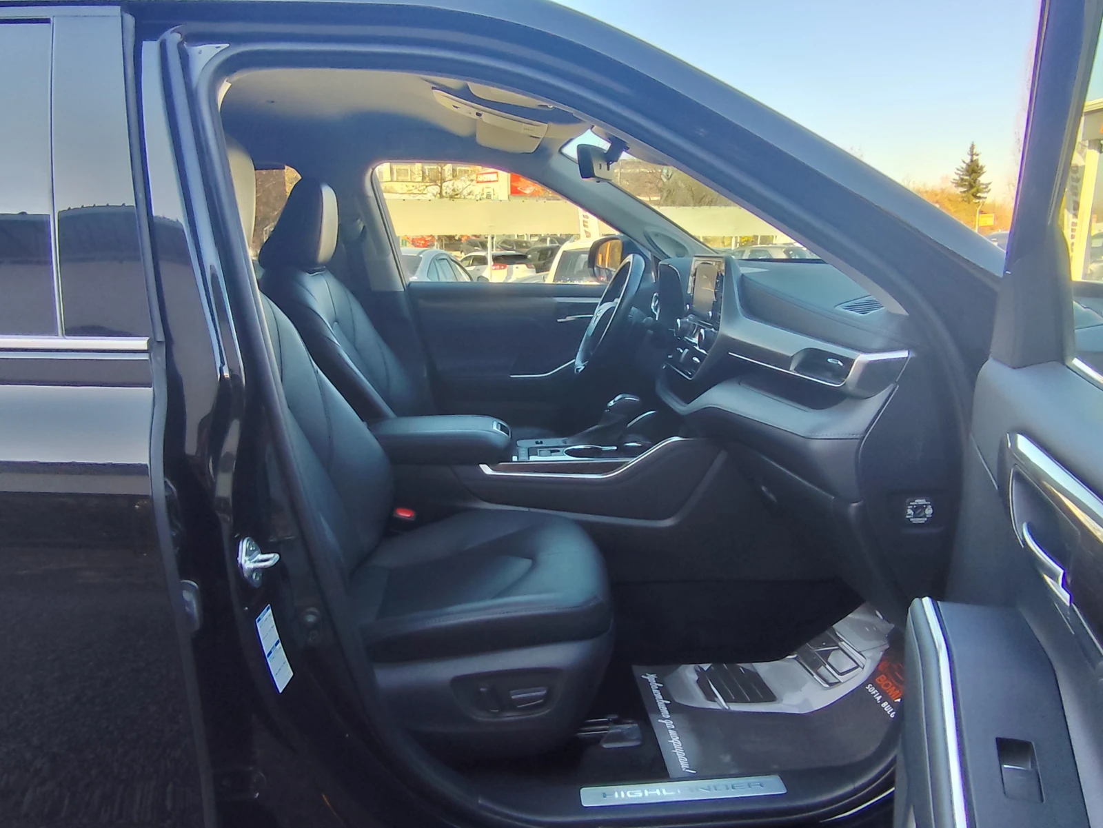 Toyota Highlander 2.5 HYBRID LED 7МЕСТА 4X4 АВТОМАТИК CAMERA360 - изображение 10