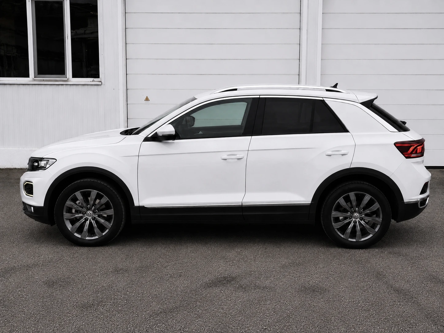 VW T-Roc 2.0 TDI-4Motion-DSG-Дигитално табло-Keyless-Камера, снимка 7 - Автомобили и джипове - 54009602