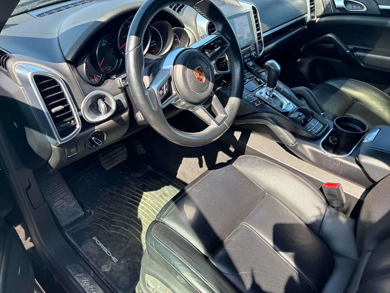 Porsche Cayenne AWD/ДИСТРОНИК/ОБДУХВАНЕ/ПАНОРАМА/ГУМИ+ ДЖАНТИ , снимка 6 - Автомобили и джипове - 54183768