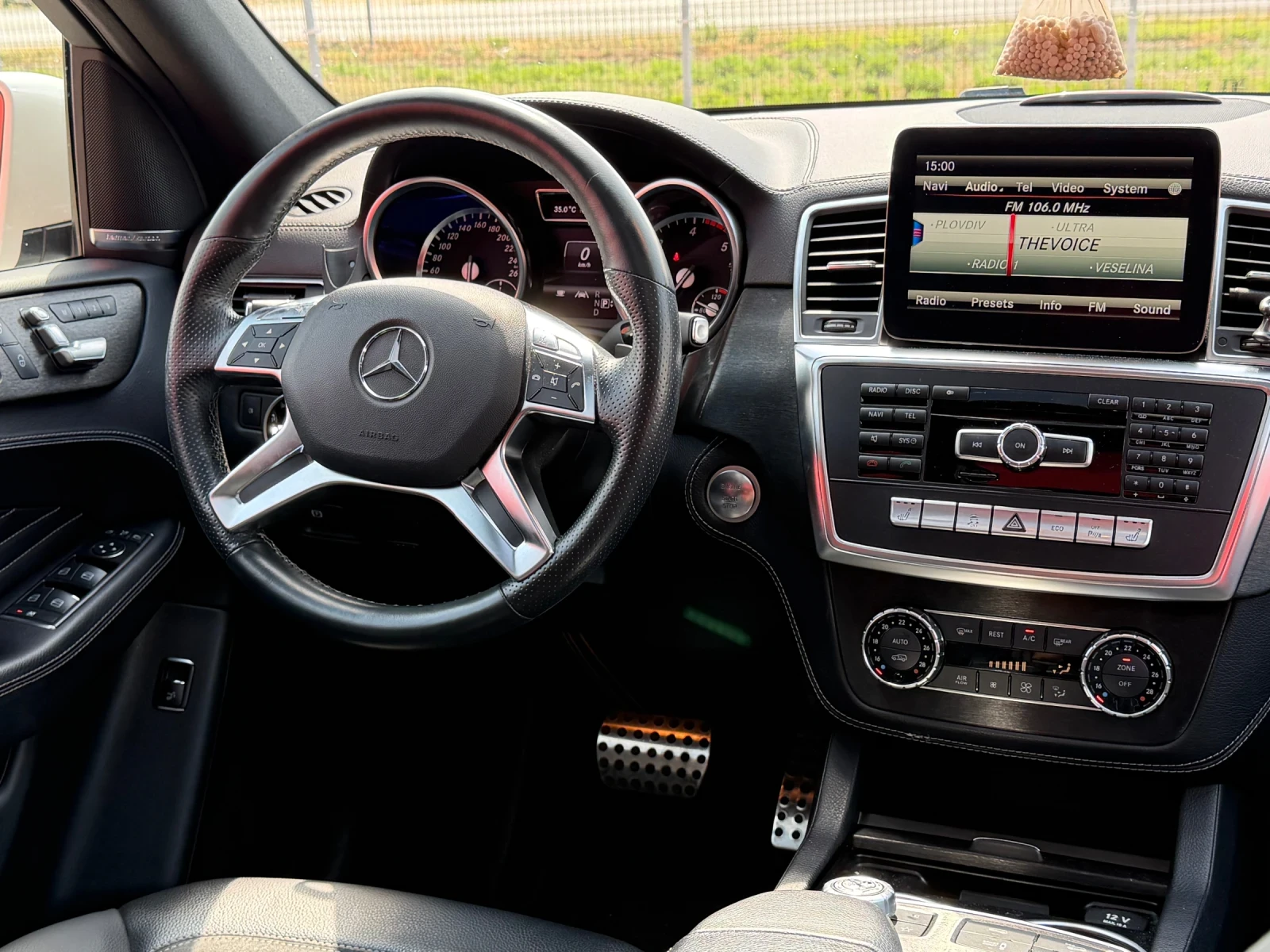 Mercedes-Benz ML 350 AMG / DISTRONIC / 360 KAMERI / KEYLESS GO / PANORA, снимка 16 - Автомобили и джипове - 55213481