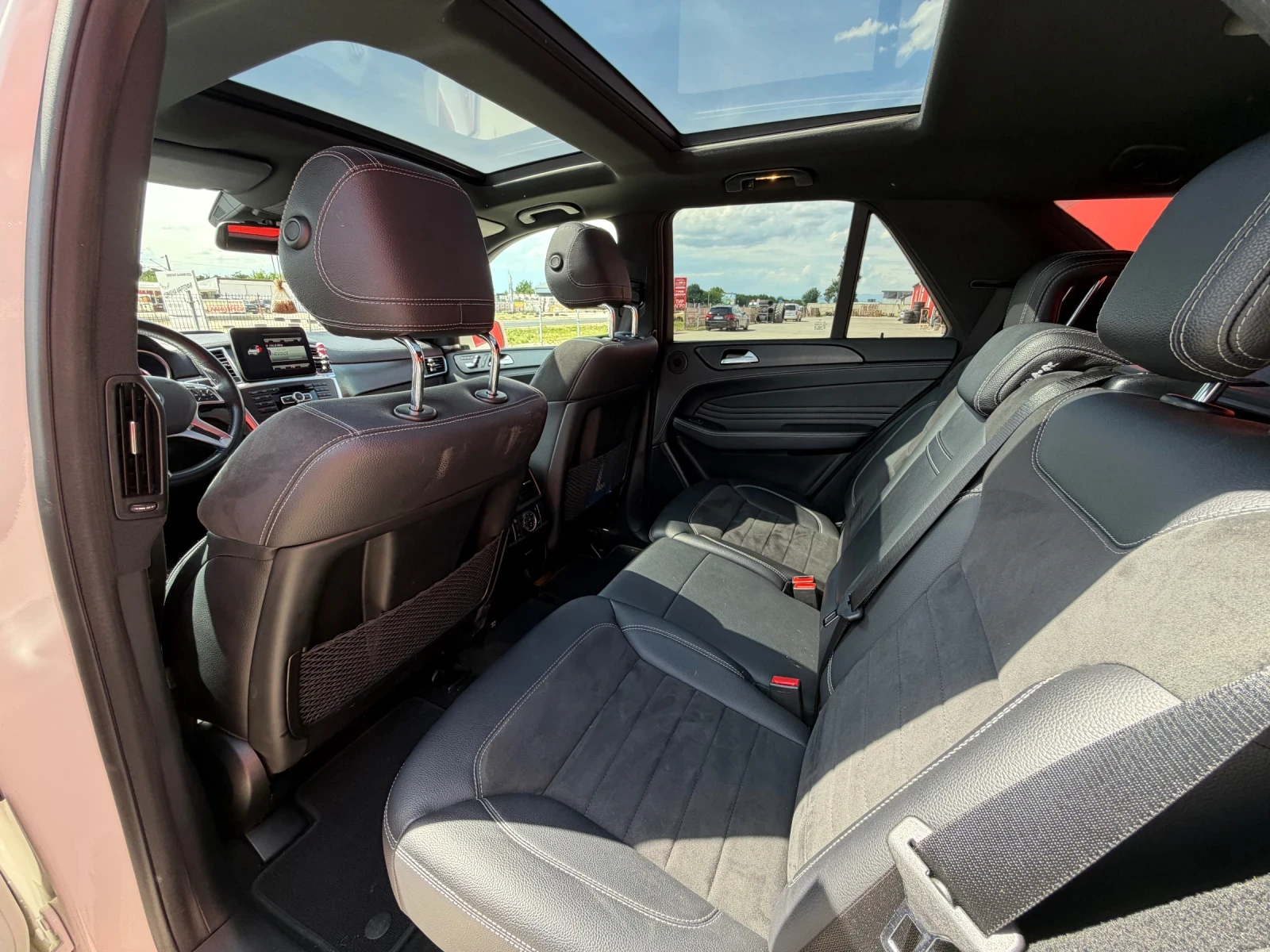 Mercedes-Benz ML 350 AMG / DISTRONIC / 360 KAMERI / KEYLESS GO / PANORA, снимка 14 - Автомобили и джипове - 55213481