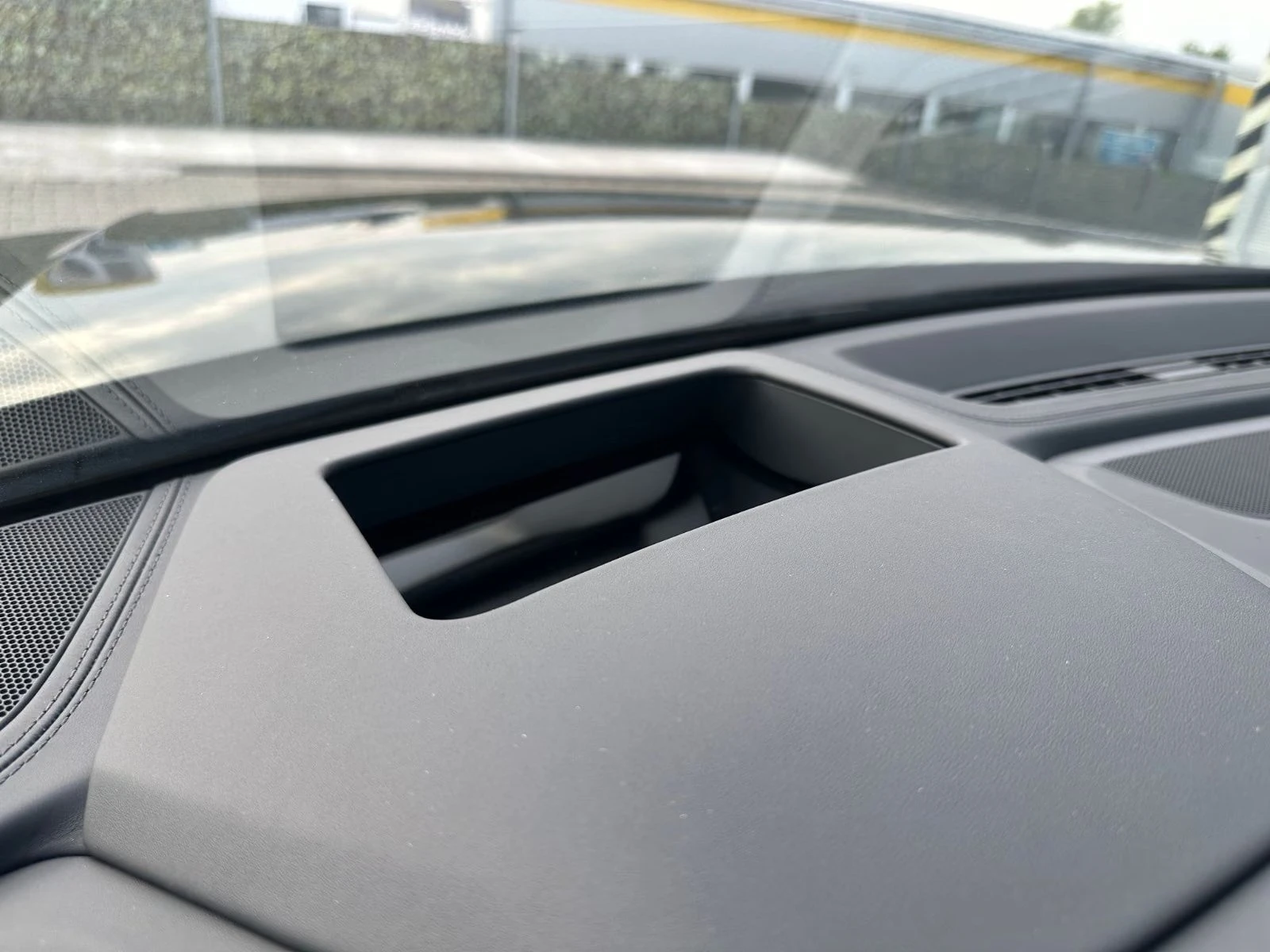 Audi RSQ8 PERFORMANCE / CERAMIC / MATRIX / BLACK OPTIC / HUD, снимка 12 - Автомобили и джипове - 56021209