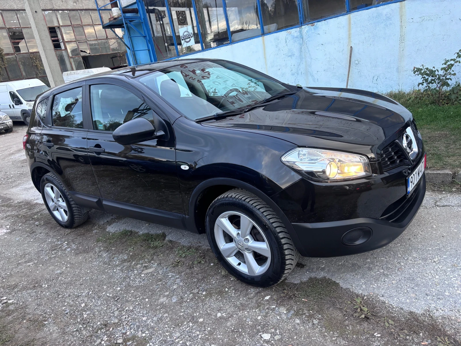Nissan Qashqai 1.5 DCI, снимка 10 - Автомобили и джипове - 56686435
