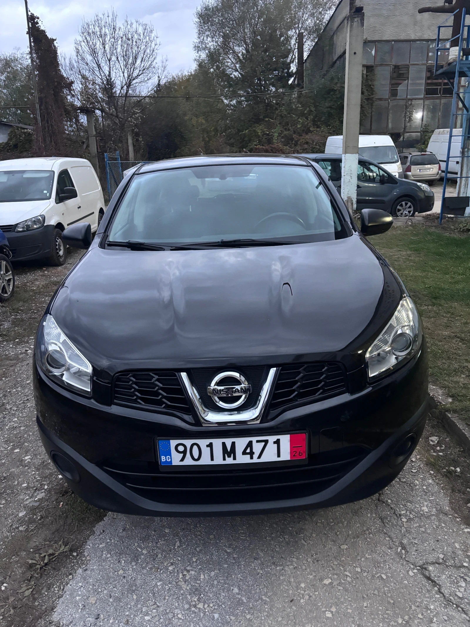 Nissan Qashqai 1.5 DCI, снимка 2 - Автомобили и джипове - 56686435